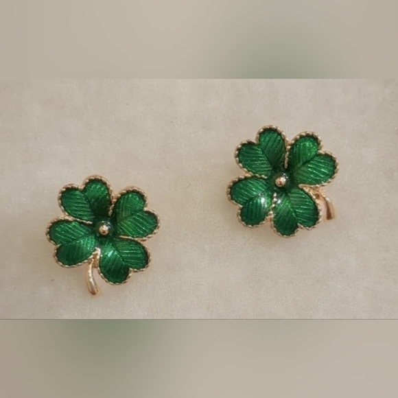 Avon Jewelry - Vintage Avon Shamrock  "Luck of the Irish" St. Patrick's Day Earrings